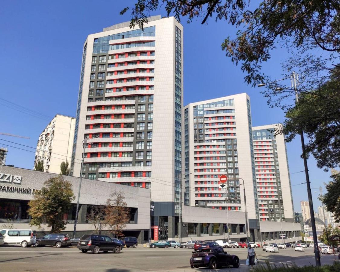 Petrovdom 23-173 In Stylish Apartments At Rc Киев Экстерьер фото